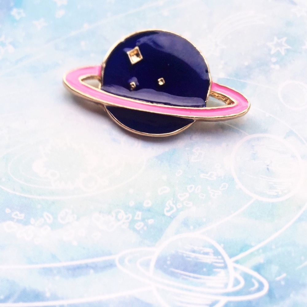 ✨ Dark Blue Planet Pin ✨ - Picture 3 of 5